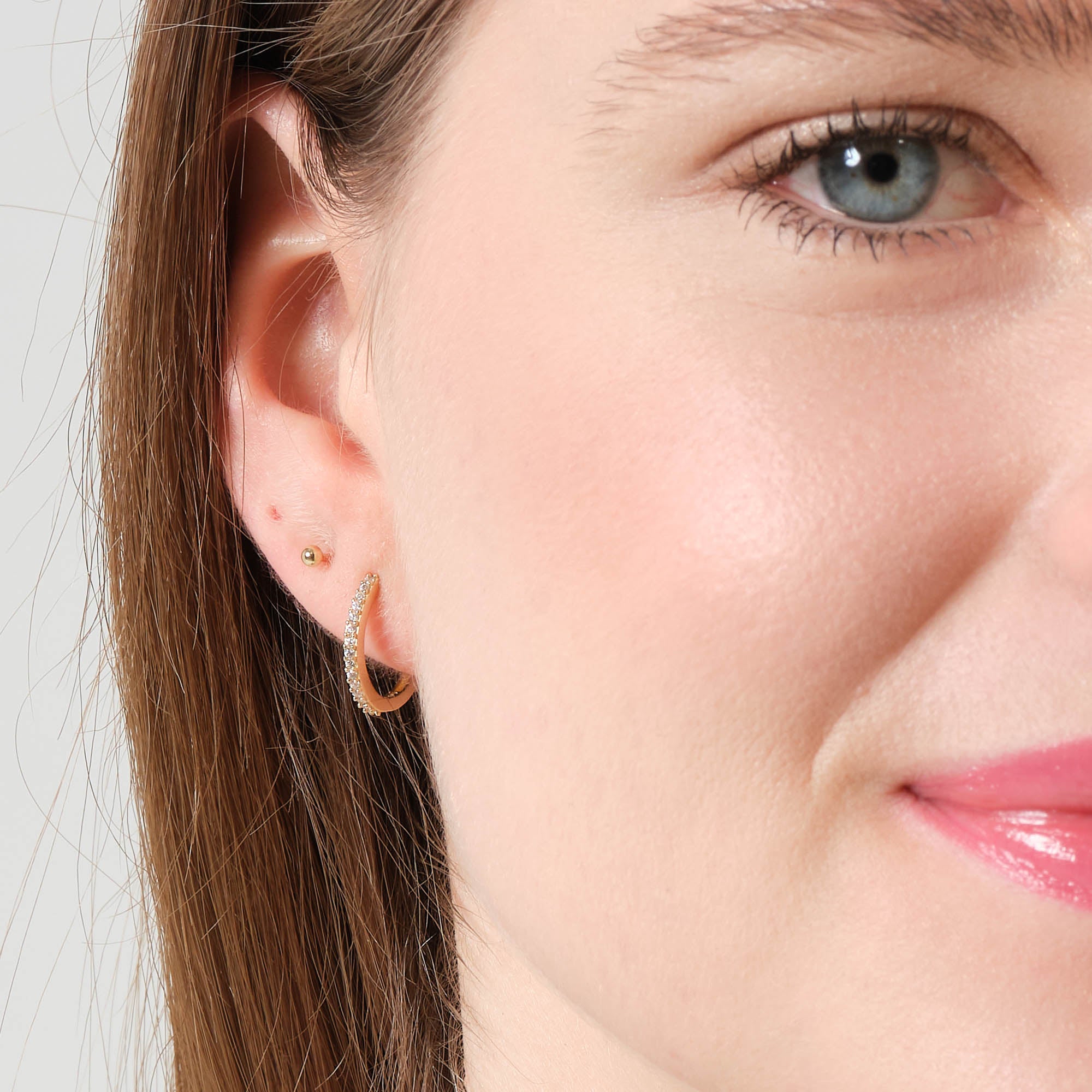 Taşlı Halka Altın Küpe 14 Ayar